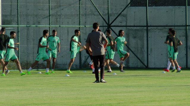 Mustafa Denizli’nin takımı Traktör FC Erzurum’da kampa girdi