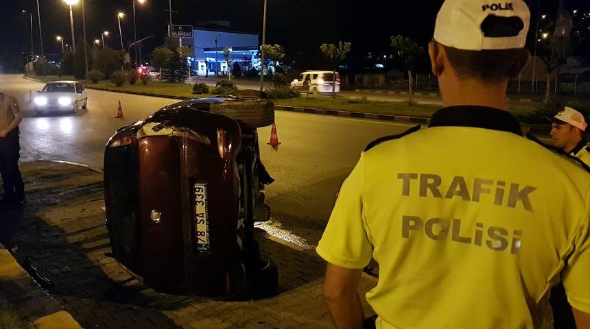 Kaza yaptı, korktuğu için arabayı bırakıp kaçtı
