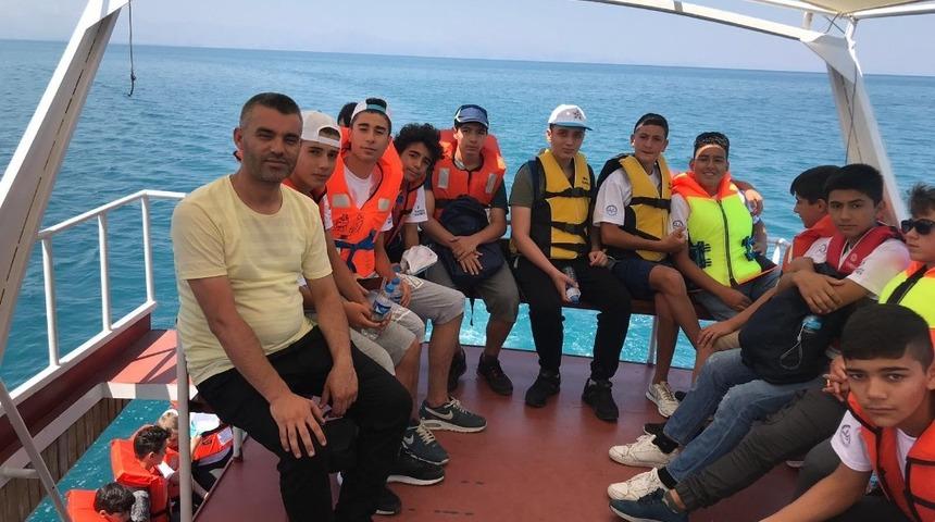 &ldquo;Yazımda Kardeşlik Var&rdquo; projesi kapsamında tekne turu