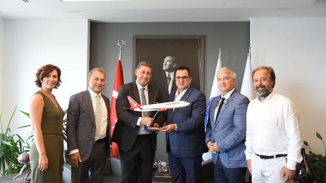 Corendon Havayolları’ndan İZTO’ya ziyaret