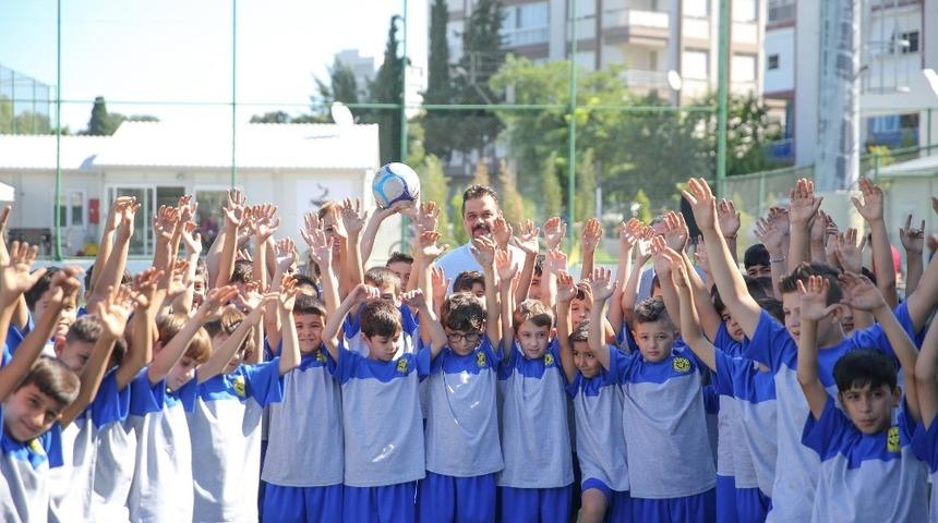 Geleceğin yıldızları Buca’da yetişiyor