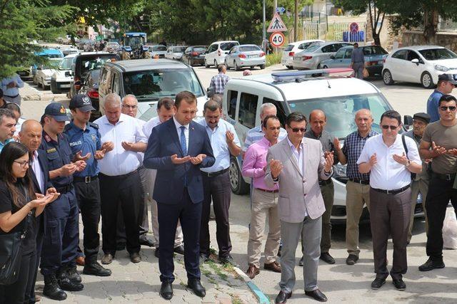 Altıntaş’ta 15 Temmuz konulu resim sergisi