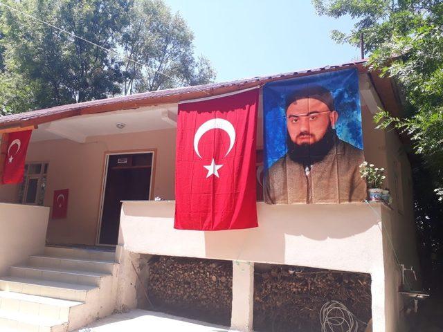 15 Temmuz şehidi mezarı başında anıldı