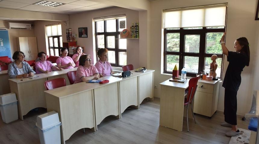 68 yaşındaki Mesude&rsquo;nin azmi &ouml;rnek oluyor