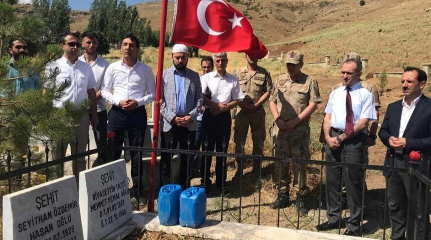 Şehit kabirleri ziyaret edildi