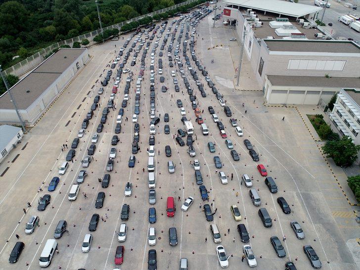 Kapıkule'de gurbetçiler uzun araç kuyruğu oluşturdu G2