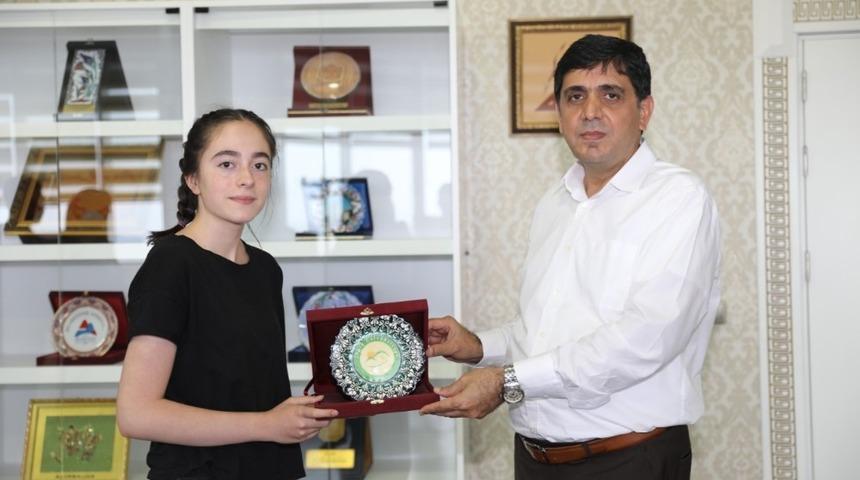 Rektör Alma, Güneş’i makamında kabul etti