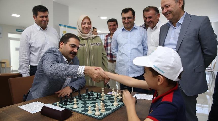 Milli Birlik G&uuml;n&uuml; i&ccedil;in satran&ccedil; turnuvası başladı