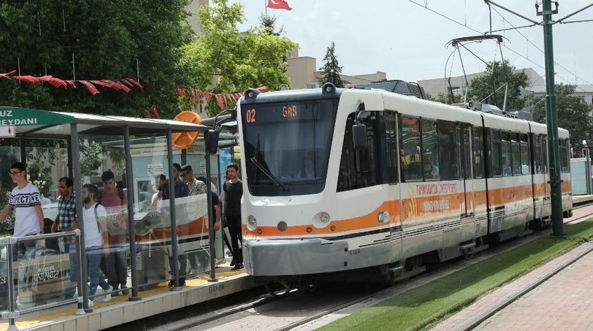 15 Temmuz’da otobüs ve tramvaylar ücretsiz olacak