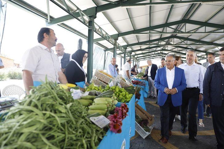 Başkan Büyükkılıç, Doğal Ürünler Bahçesi ve Pazarı’nı ziyaret etti G2