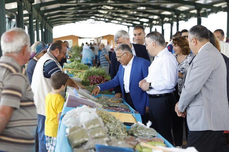 Başkan Büyükkılıç, Doğal Ürünler Bahçesi ve Pazarı’nı ziyaret etti G3