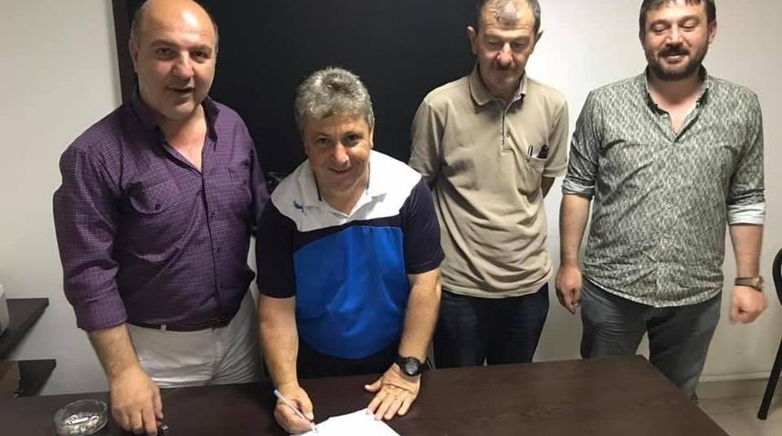 Sinopspor'un yeni hocası Maradona lakaplı Ercan Kaya