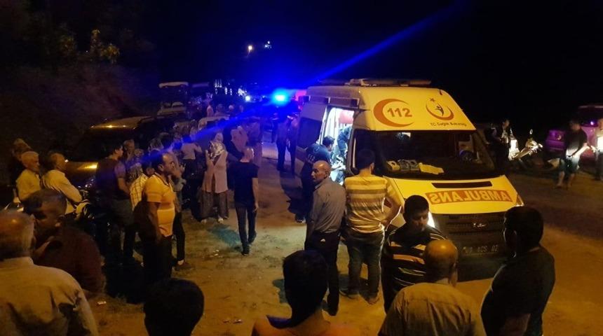 Traktörün altında kalan baba ile kızı hayatını kaybetti