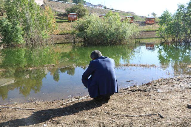 Yüksekova'da, baraj gölünde kaybolan 2'si kardeş 3 çocuk aranıyor