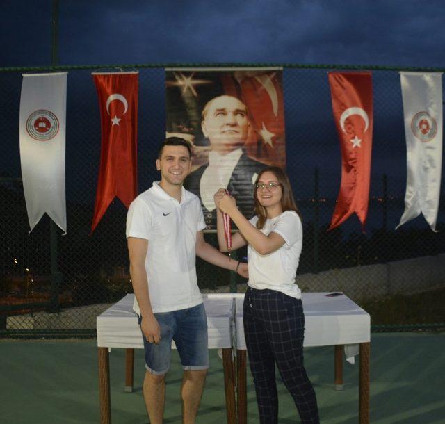 15 Temmuz şehitleri anısına tenis turnuvası