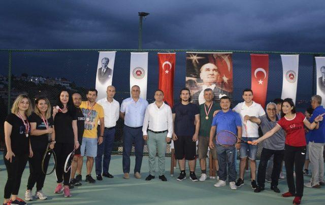 15 Temmuz şehitleri anısına tenis turnuvası