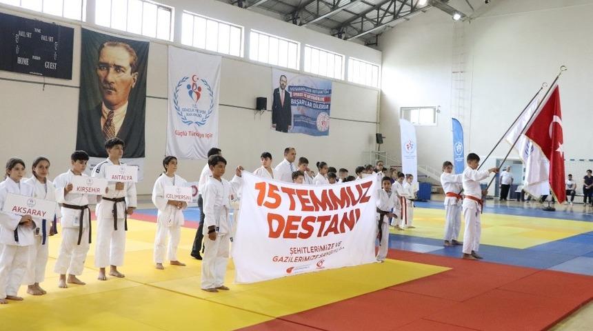 Karaman&rsquo;da T&uuml;rk Devletleri Dil Kupası Judo Şampiyonası başladı