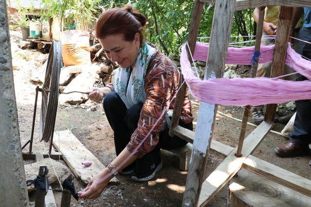 400 yıllık mahallede üretici kadın şenliği yapıldı