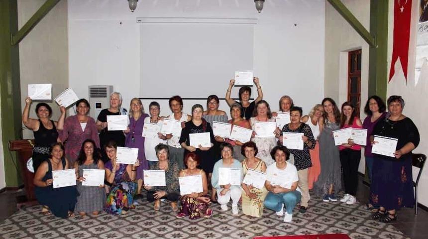 Torunları i&ccedil;in masal eğitimi aldılar