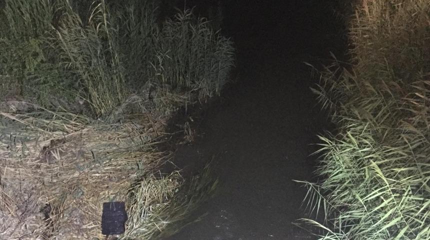 Manisa’da otomobil su kanalına uçtu