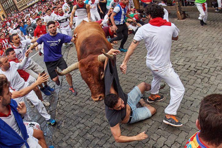 İspanya'daki San Fermin Festivali'nin son gününde 8 kişi yaralandı G4