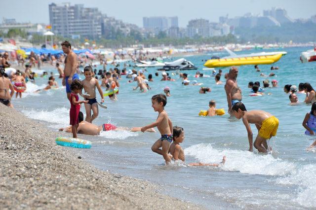 Antalya'nın denizi, havasından sıcak