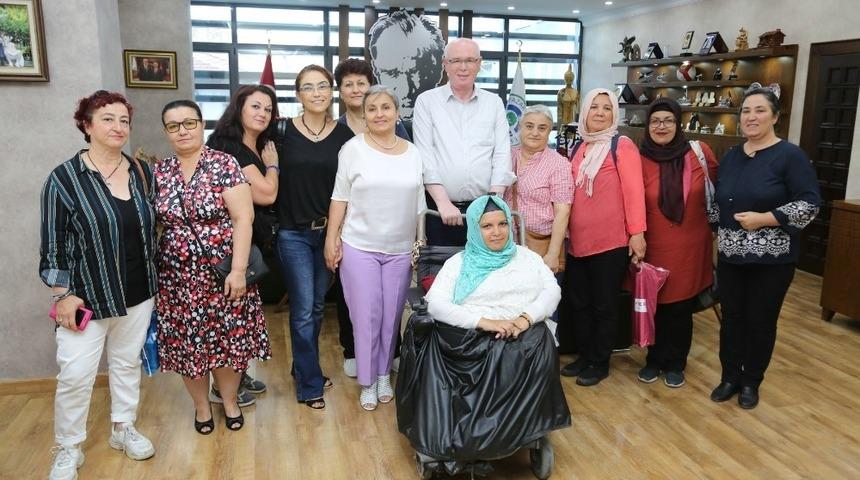 Odunpazarı Kadın Kooperatifi&rsquo;nden Başkan Kurt&rsquo;a tebrik ziyareti