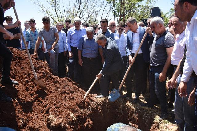 Abdullah Gül, Şanlıurfa'da cenazeye katıldı