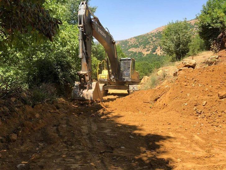 Kaymakam Alibeyoğlu yol çalışmalarını inceledi G3