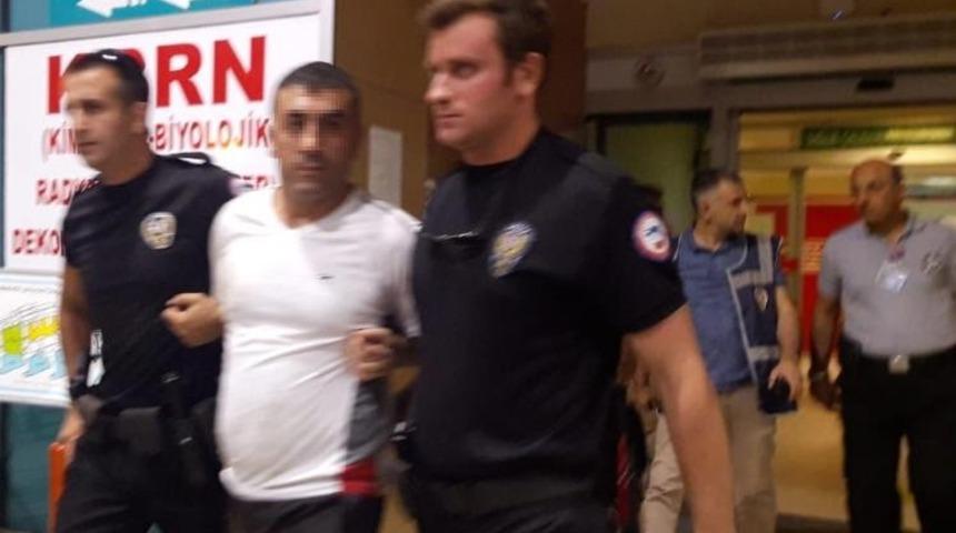 El feneriyle eve girip su&ccedil;&uuml;st&uuml; yakalanan hırsızlar tutuklandı