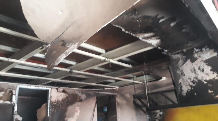 Midyat’ta kafe yangını