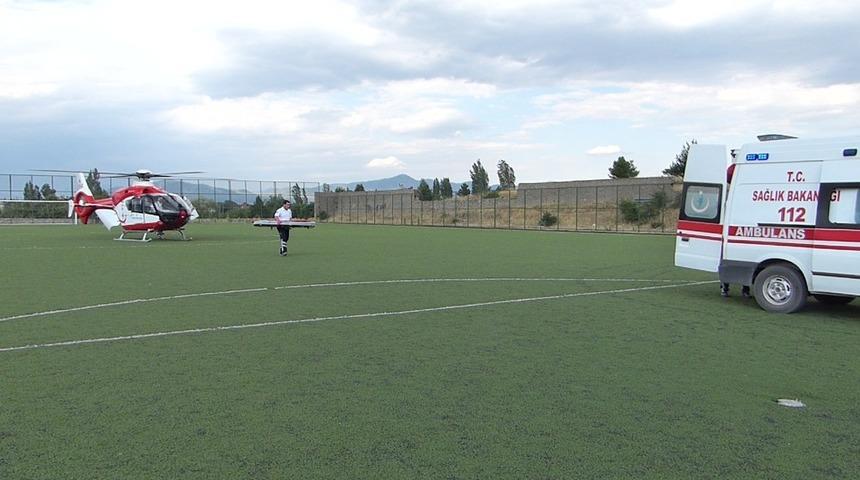 Balkondan evine girmek isterken d&uuml;şerek yaralandı