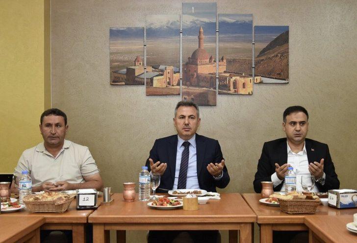 Şehit yakınları ve gaziler onuruna yemek verildi G3