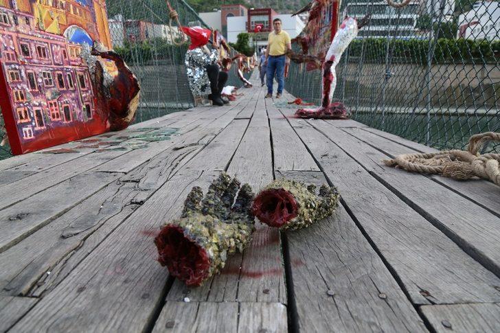 Asma Köprüde 15 Temmuz Şehitleri Temalı Resim Sergisi G1