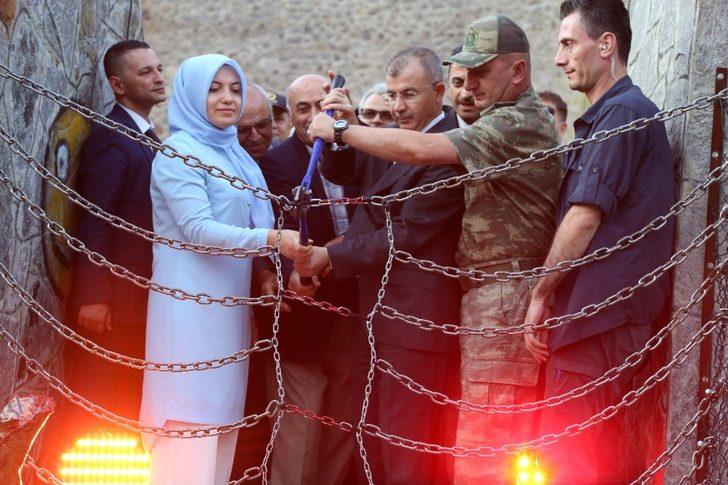 Asma Köprüde 15 Temmuz Şehitleri Temalı Resim Sergisi G3