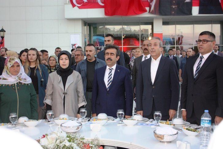 Şehit ve gazi aileleri 15 Temmuz yemeğinde buluştu G2