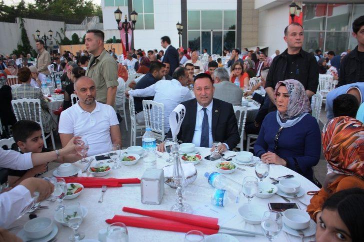 Şehit ve gazi aileleri 15 Temmuz yemeğinde buluştu G3