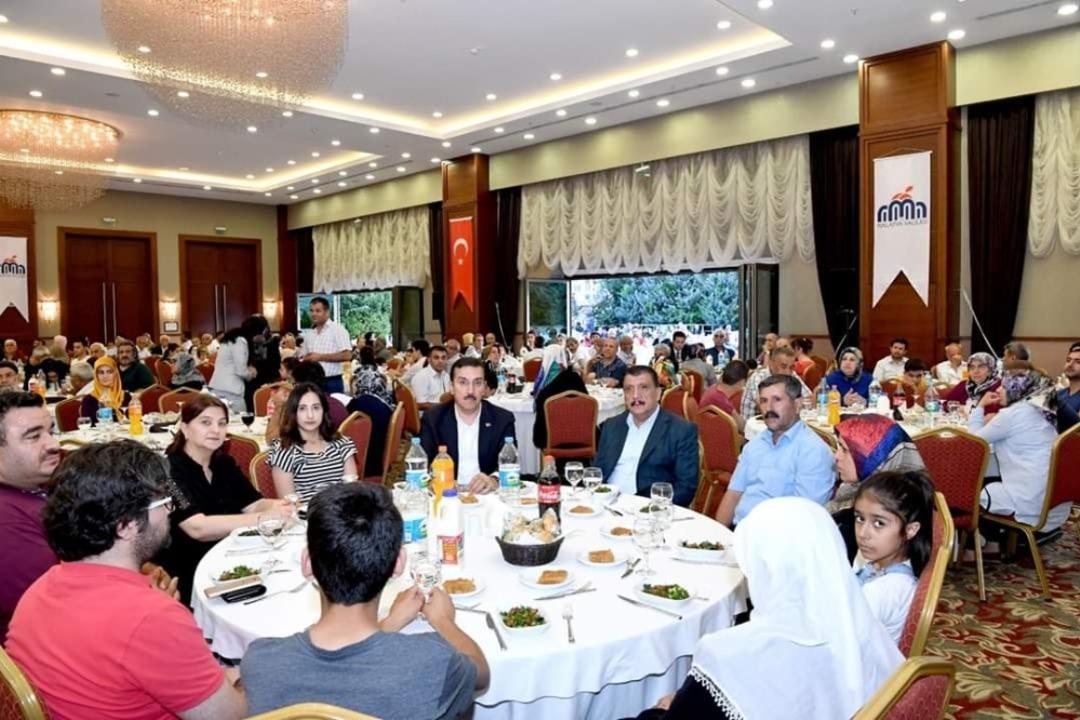 Vali Baruş: İhanet karşısında eşsiz bir kıyam sergilendi