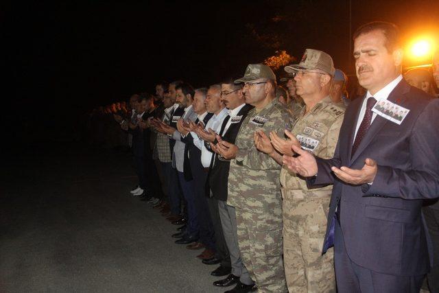 Hakkari’de şehit olan 3 asker için tören düzenlendi