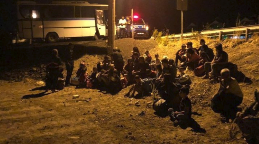 Ayvalık açıklarında 31 düzensiz göçmen yakalandı