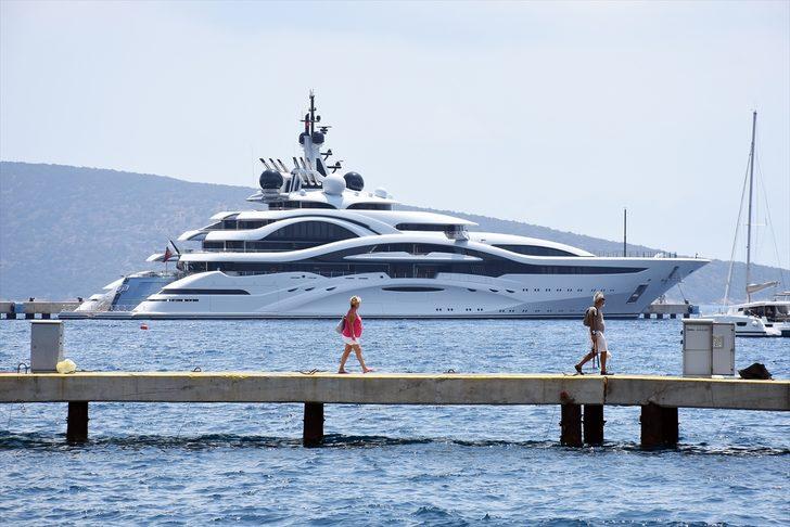 Görenler telefonuna sarıldı! Bu yatta sadece 36 kişinin kalmasına izin veriliyor G2