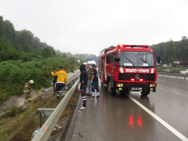 Şile Yolu'nda araç şarampole yuvarlandı (1) 