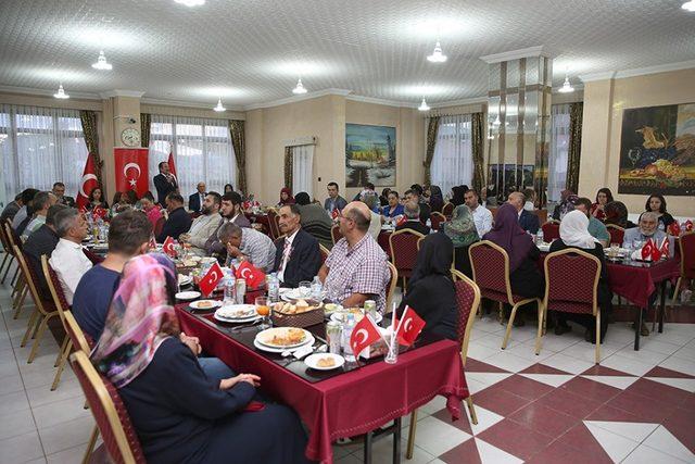 Bayburt Valiliği tarafından şehit aileleri ve gaziler onuruna yemek düzenlendi