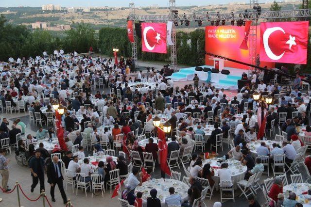 Başkan Beyoğlu şehit yakınları ve gaziler onuruna verilen yemeğe  katıldı