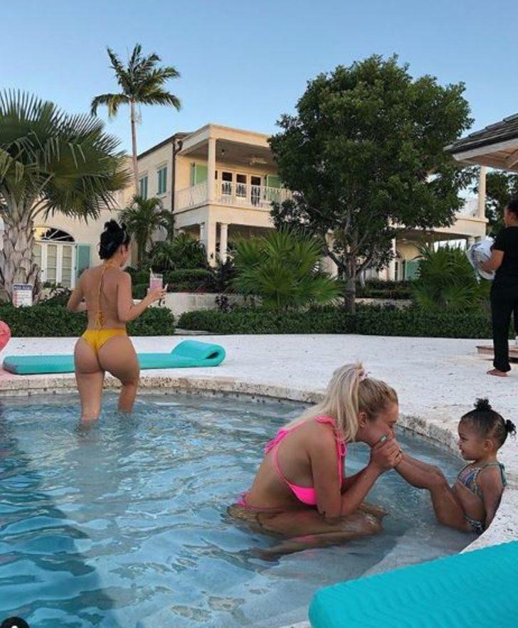 Kylie Jenner'dan olay paylaşım!  G2