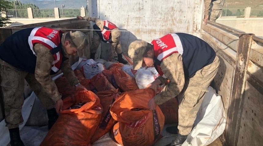 Ka&ccedil;ak balık avlayan 68 şahsa 172 bin 568 TL para cezası