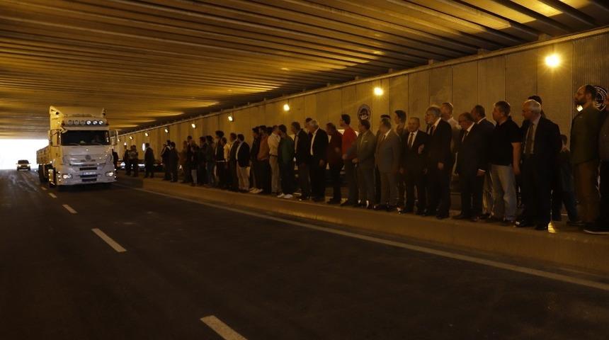 Başkan B&uuml;y&uuml;kkılı&ccedil;, Terminal Katlı Kavşağı&rsquo;nın trafiğe a&ccedil;ılışında dedikoduların değil yatırımların konuşulmasını istedi