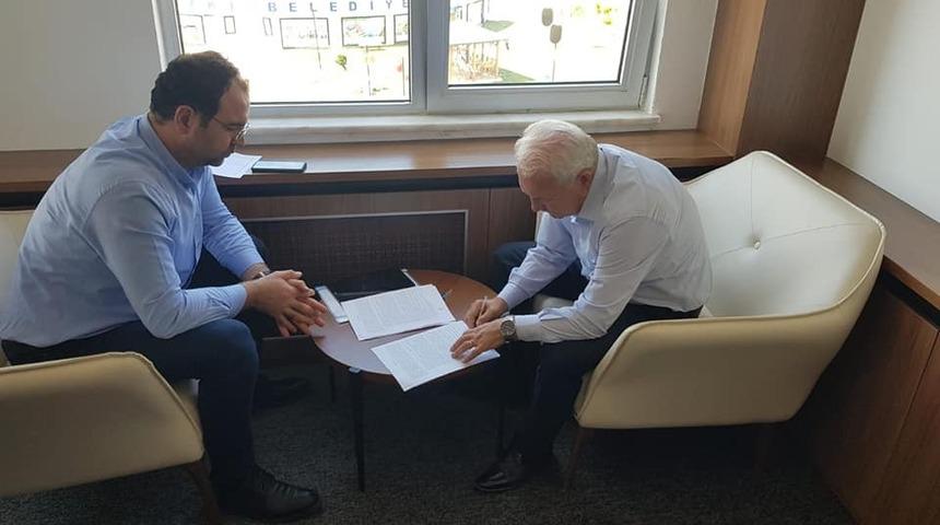 Yılmaz, doğalgaz protokol&uuml;n&uuml; imzaladı