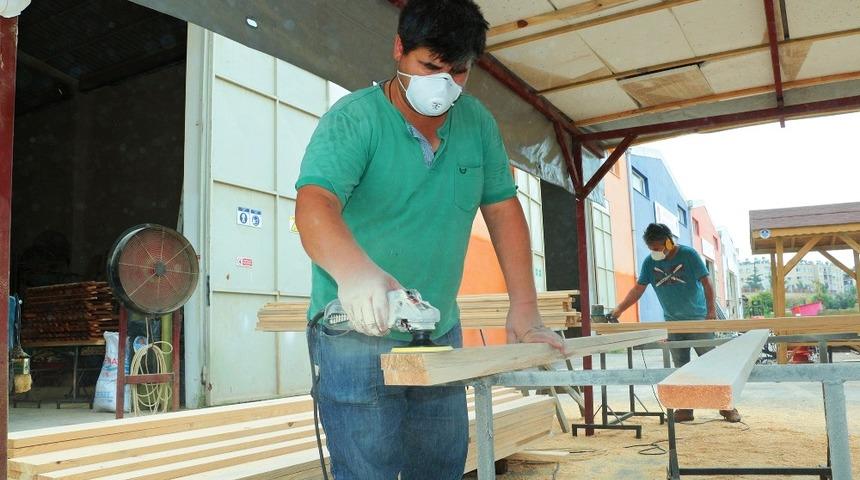 Mersin B&uuml;y&uuml;kşehir Belediyesi, ihtiyacını kendi at&ouml;lyesinden karşılıyor