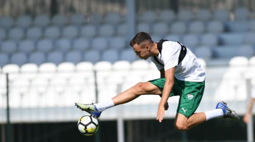 Bursaspor'un Jani Atanasov i&ccedil;in Eljif Elmas planı